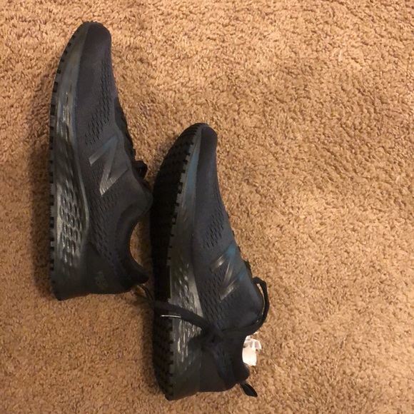 New in box New Balance, Shoes for Crews, size 9 - Picture 6 of 7